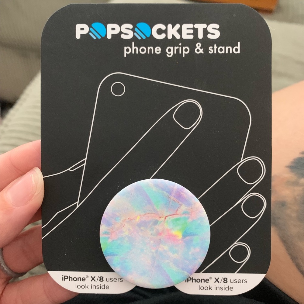 Marble pop socket